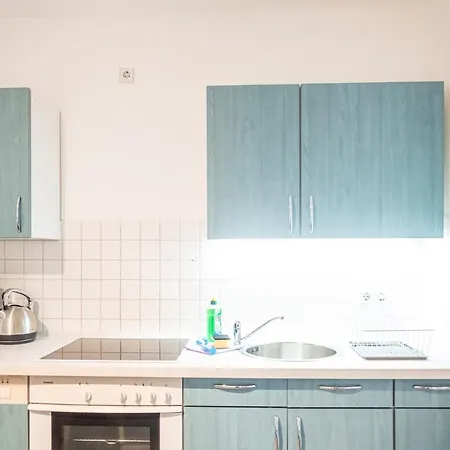 Helle Ferienwohnung Im Hinterhof