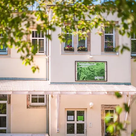 Helle Ferienwohnung Im Hinterhof * Dresden
