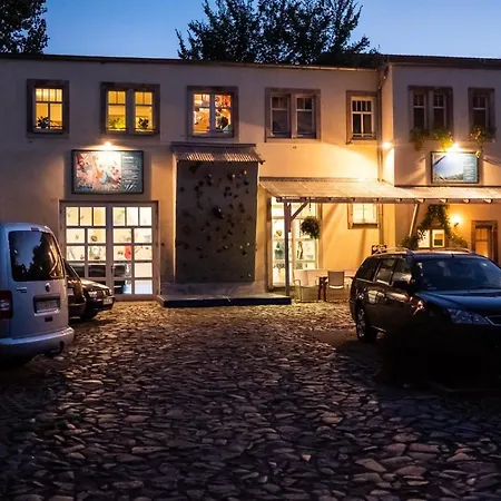 Helle Ferienwohnung Im Hinterhof * Dresden